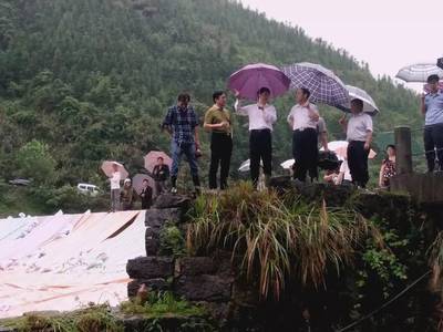 抗洪救灾|邵阳书记市长奔赴新宁水庙、黄龙、回龙等地督促抗洪救灾工作!最关心的还是受灾群众!