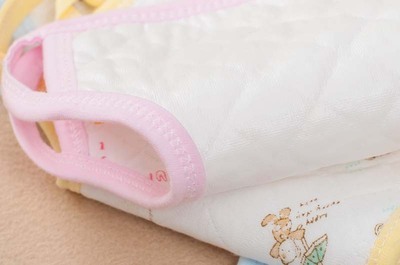 【批发婴幼儿生态棉方型口水巾夏款 南极棉防水围嘴 系带围兜】价格,厂家,图片,婴儿服装服饰,邵阳县五峰铺镇希希童装厂-