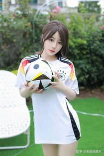 女孩不平凡 海报