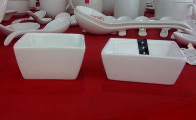 精选3寸方碟 高档镁质瓷，打造酒店餐饮新体验